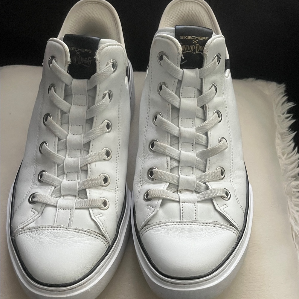 Skechers Men's White Leather Sneakers